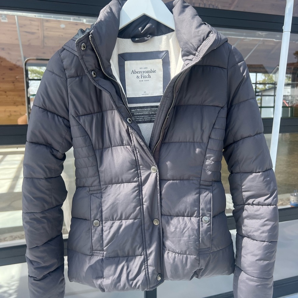 Abercrombie & Fitch Women's Charcoal Puffer Jacket